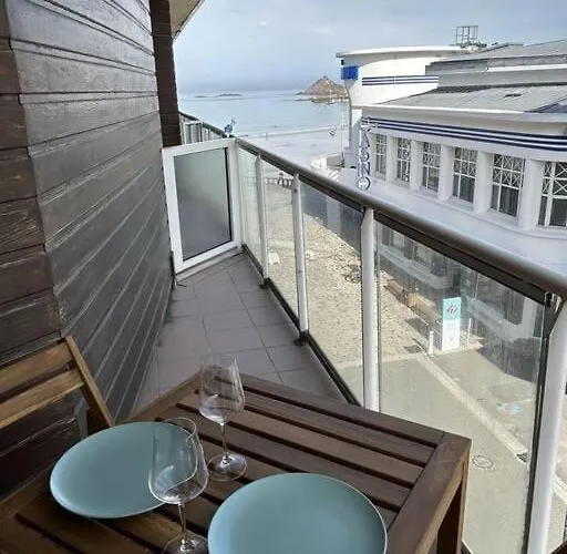 Studio Lumineux En Bord De Mer